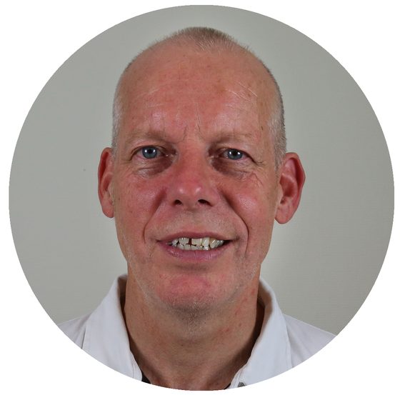 Huub Smid, masseur en eigenaar van Massagepraktijk De Hand van de Smid in Appelscha